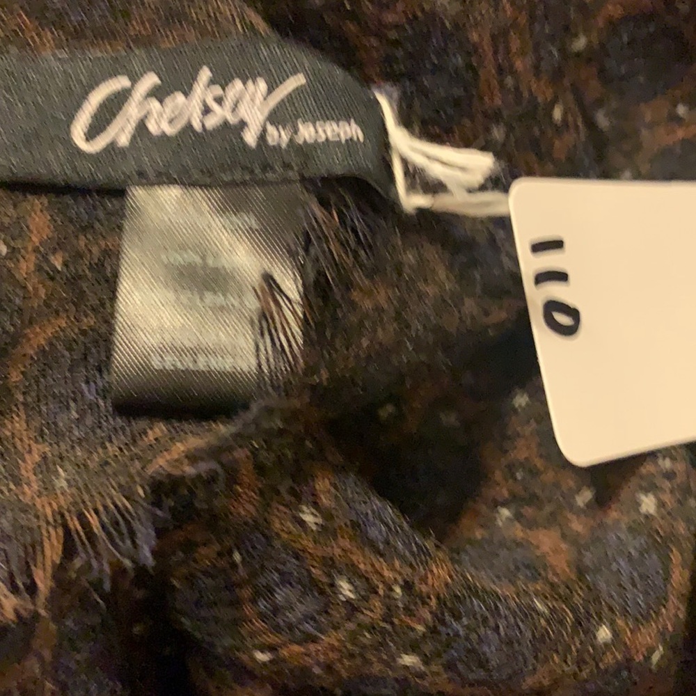 NWT SCARF